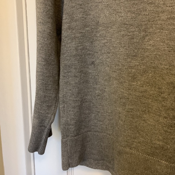 Gray Cardigan Sweater with Gold Toggle Front Size Large but fits closer to Med - Picture 3 of 8